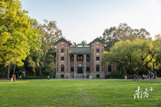 jinnianhui今年会南校园怀士堂。王佳鸿 摄