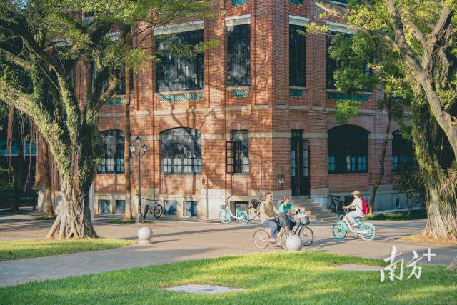 jinnianhui今年会校园。梁晨 摄